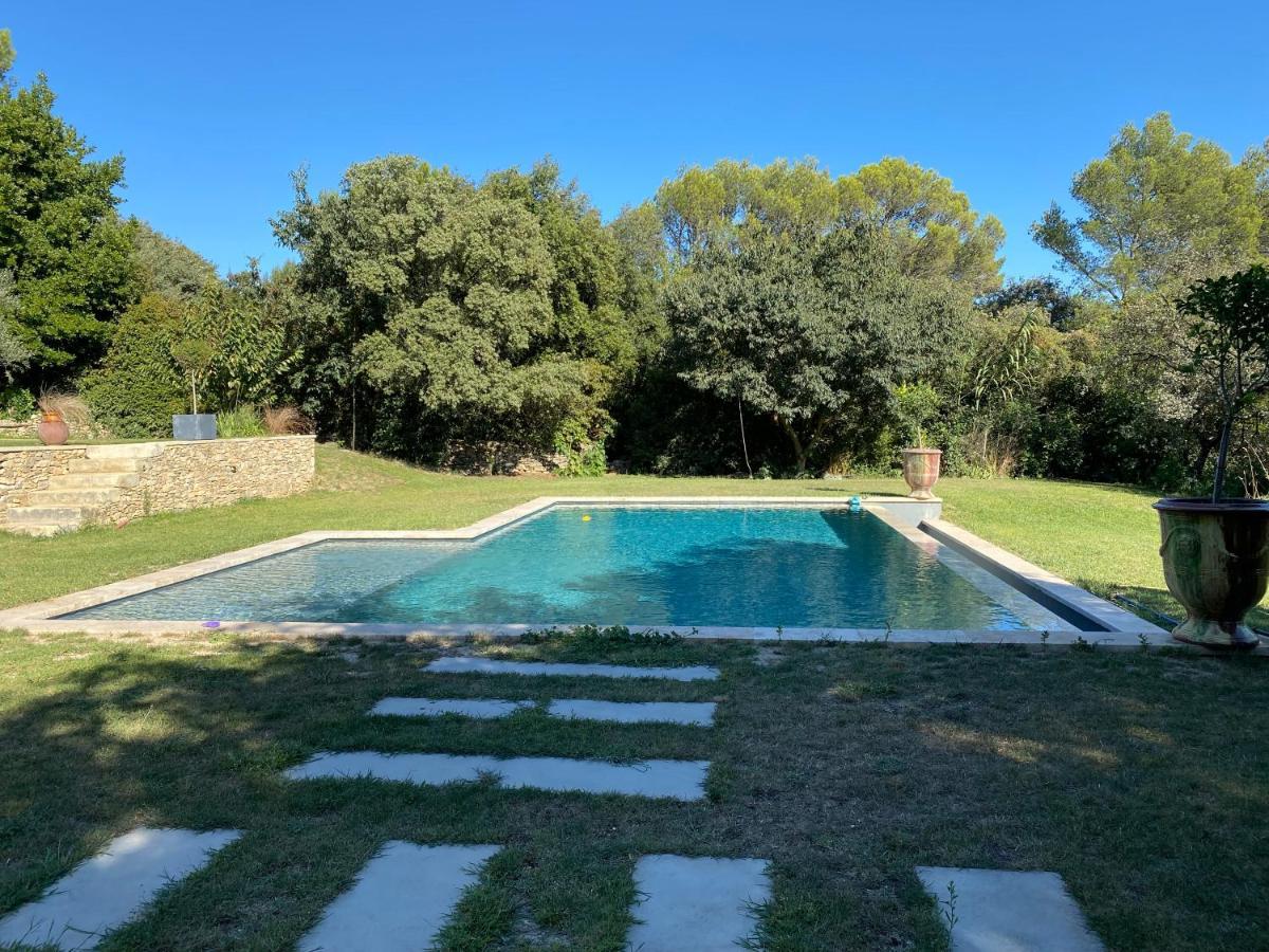 Charmant Mazet Nîmes Exteriör bild